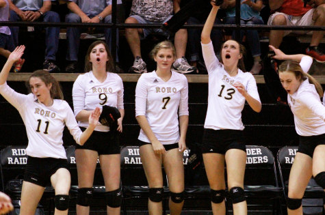 Team Of Seniors Works ‘Relentlessly’