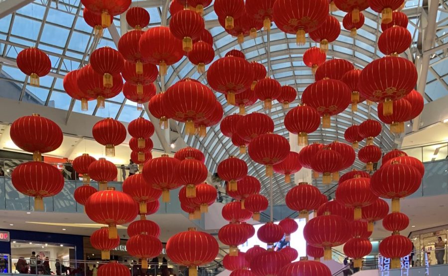 Lanterns+hang+from+the+roof+of+the+Dallas+Galleria+to+celebrate+Lunar+new+year%2C+which+starts+on+Jan.+25th.+