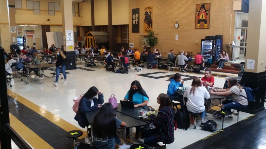 The cafeteria and student center arent as crowded with more students learning from home. 