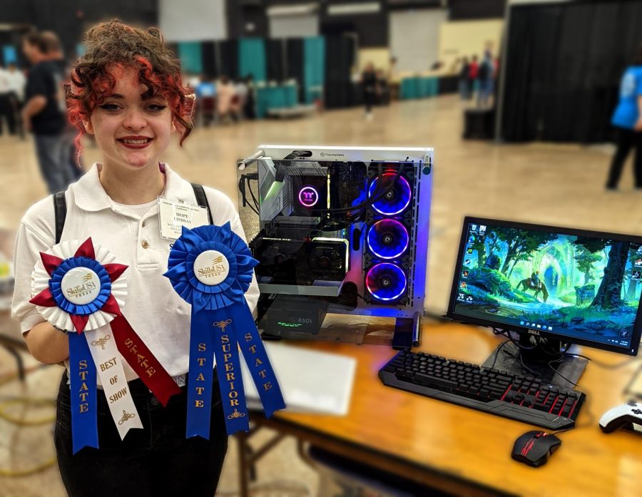 Hope Lindsay built a computer and won Best in Show.