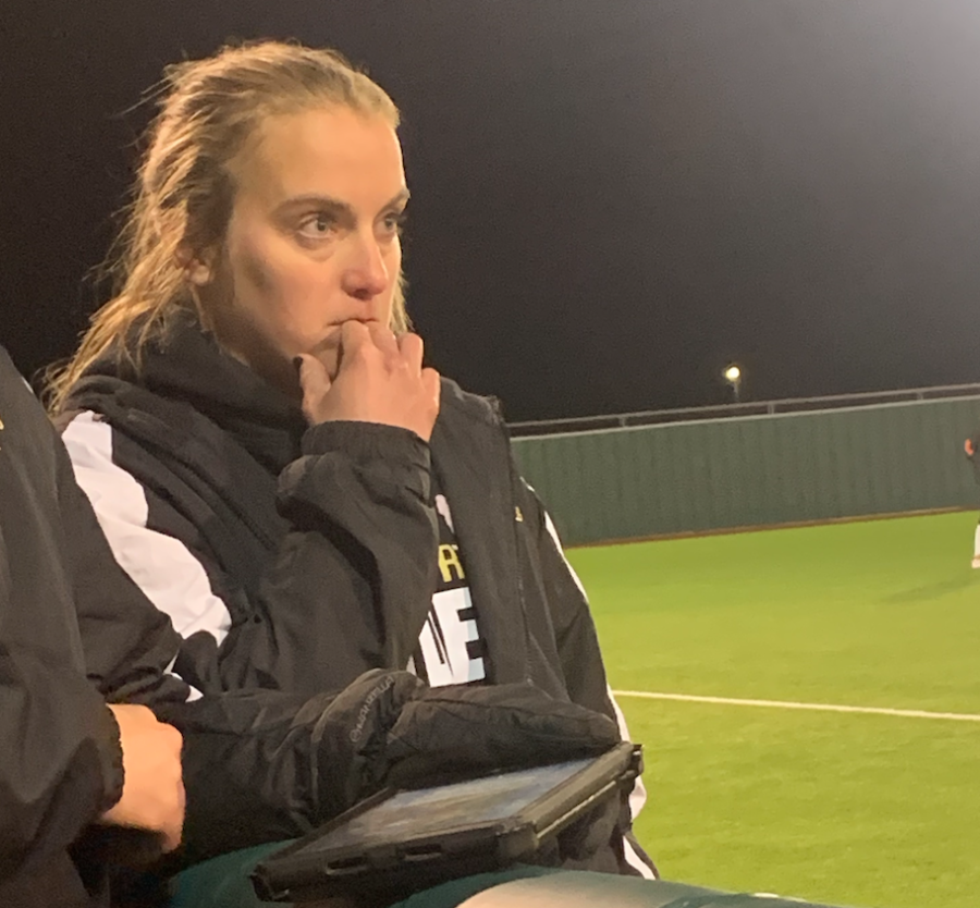 Kristen Borton coaches the Lady Raiders during a preseason scrimmage